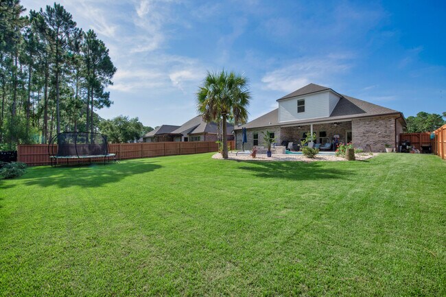 Building Photo - 5718 Oak Hvn Ln