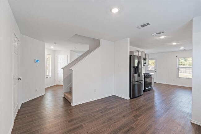 Building Photo - 6133 Dunsmore Cyn Ln