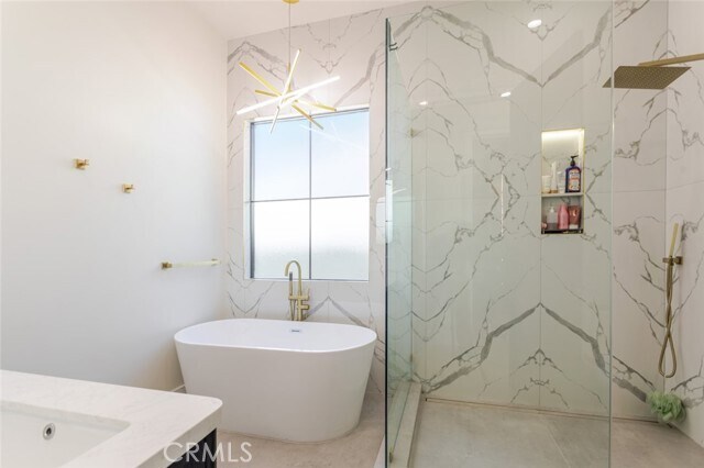 Building Photo - 7714 Lasaine Ave