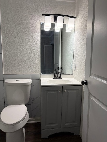 Building Photo - 5530 Lakefield Dr