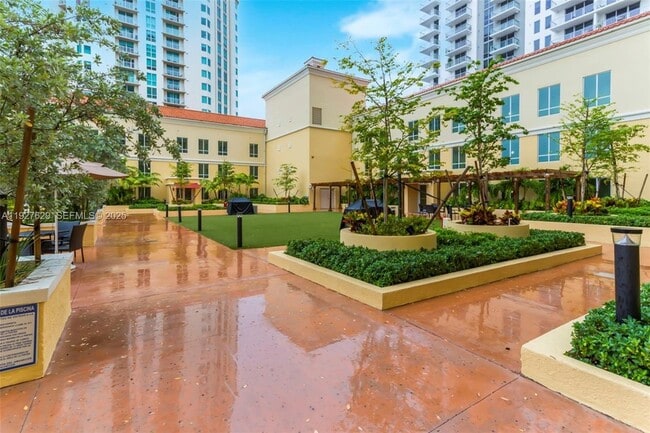 Building Photo - 7355 SW 89th St