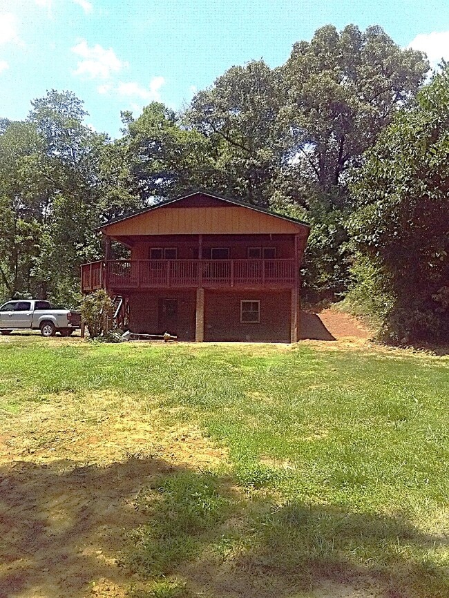 Building Photo - 66 Walkertown Rd