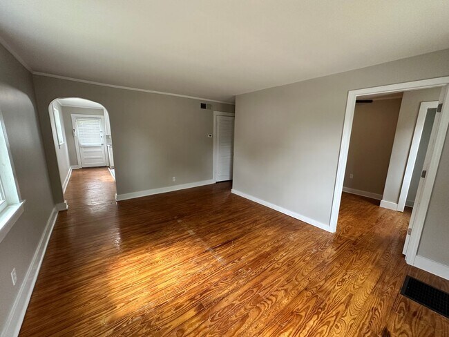 Building Photo - 426-428 Smith (REHAB)
