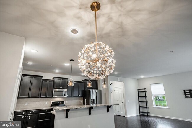 Building Photo - 720 Sun Valley Ct