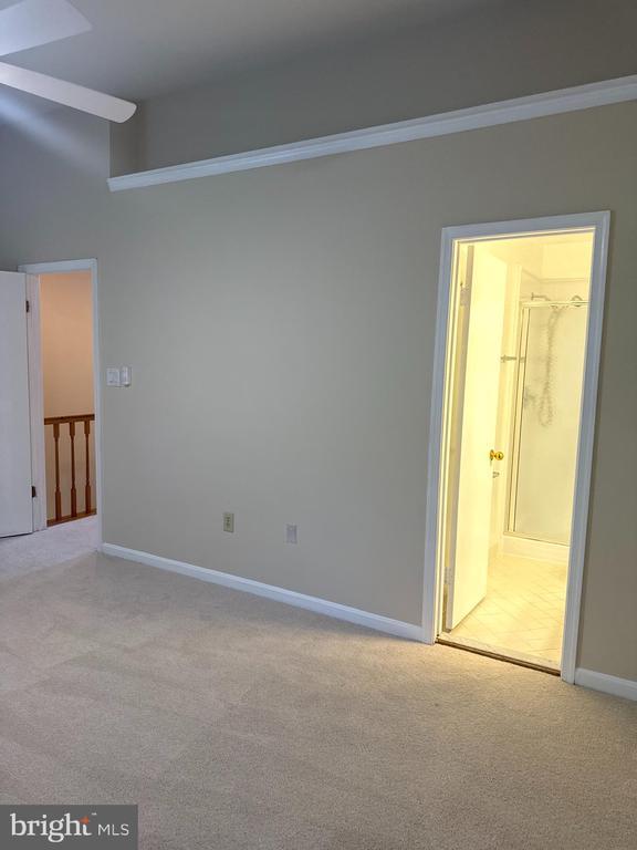 Building Photo - 18 Hunters Gate Ct