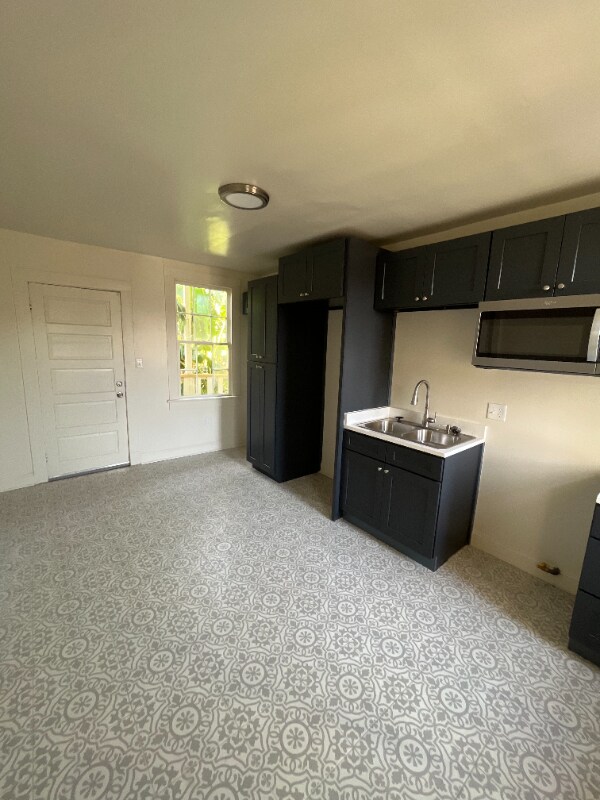 Building Photo - 3919 Laurel St