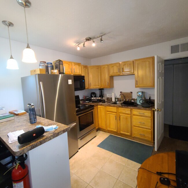 new appliances! - 811 Marvin St