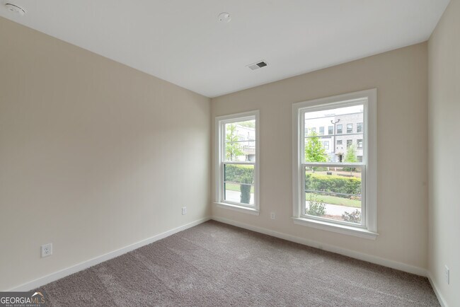 Building Photo - 1807 Brandsford St NW