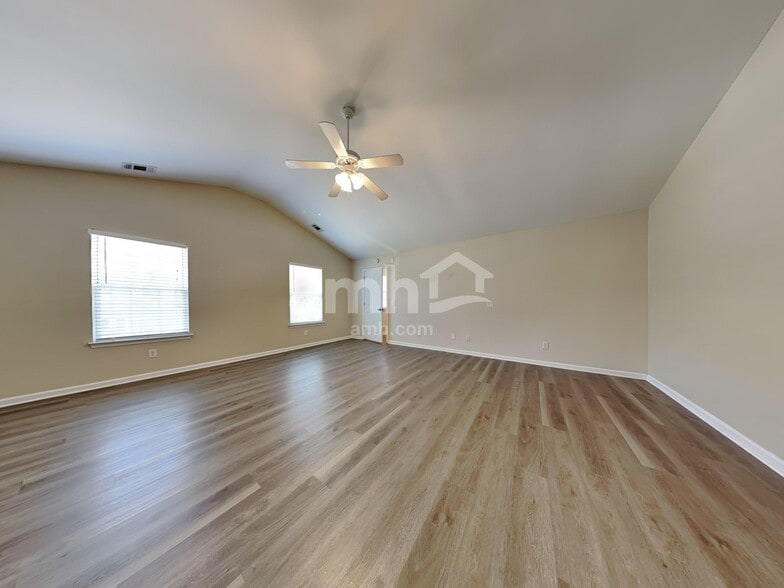 Building Photo - 38 Lake Shore Blvd