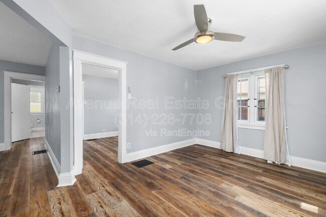Building Photo - 8009 Monroe Ave