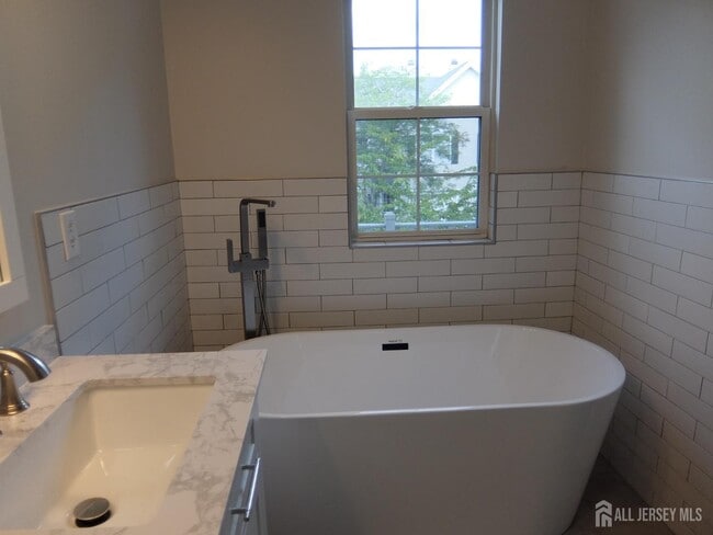 Building Photo - 2303 Pheasant Run