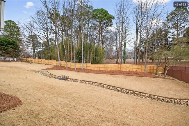 Building Photo - 5 Bed 4 Bath Multi Family House