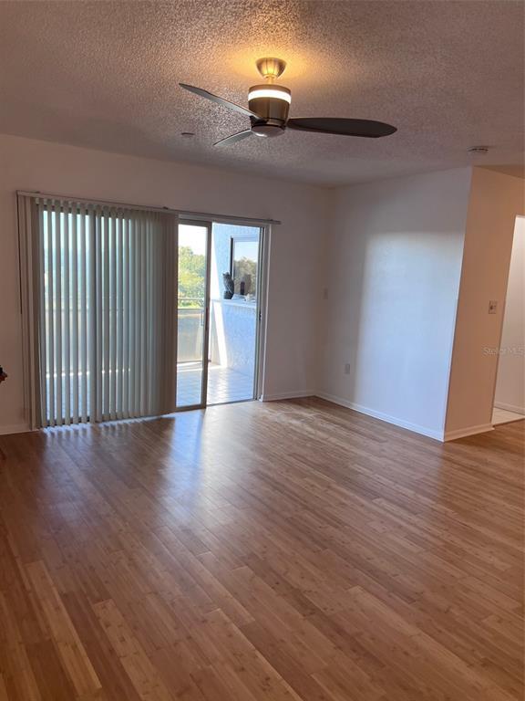 Building Photo - 2780 N Riverside Dr