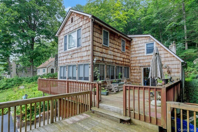 Building Photo - 934 Peekskill Hollow Rd