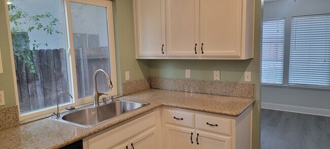 Building Photo - 1157 Socorro Way