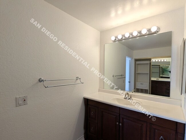Building Photo - 4054 Nobel Dr