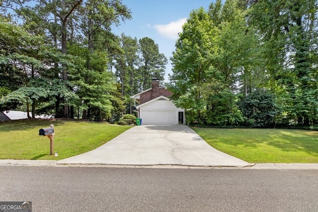 Building Photo - 4854 Springfield Dr