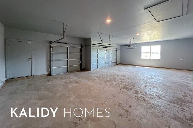 Building Photo - 217 Olde Ml Ct