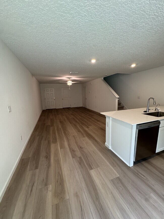 Building Photo - Brand New 3 Bed | 2.5 Bath Townhome – Mode...