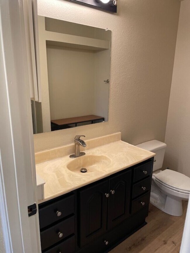 Building Photo - This Anderson Home is a Must See! Amazing Views of Lassen!