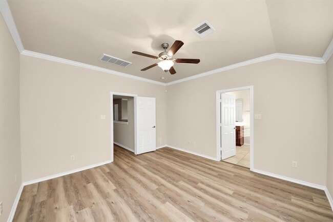 Building Photo - 6483 Calgary Woods Ln