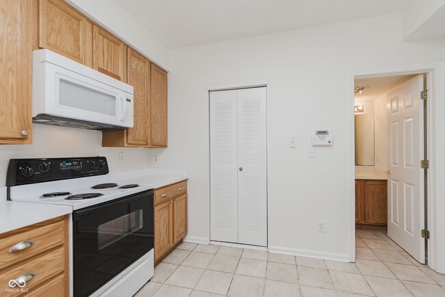Building Photo - 8422 Enclave Blvd