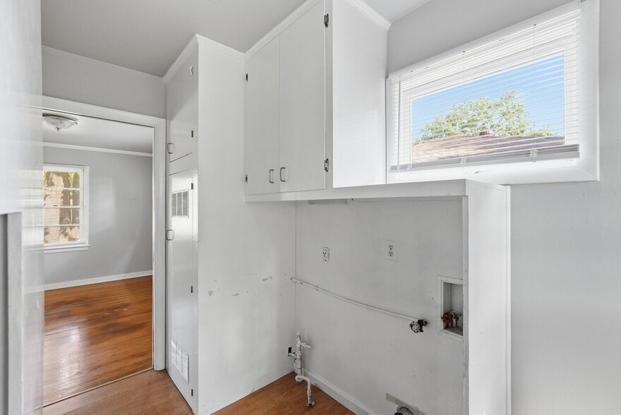 Building Photo - 3902 N Cypress St