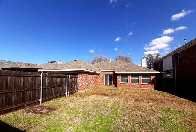 Building Photo - Gorgeous House in Eldorado Heights!