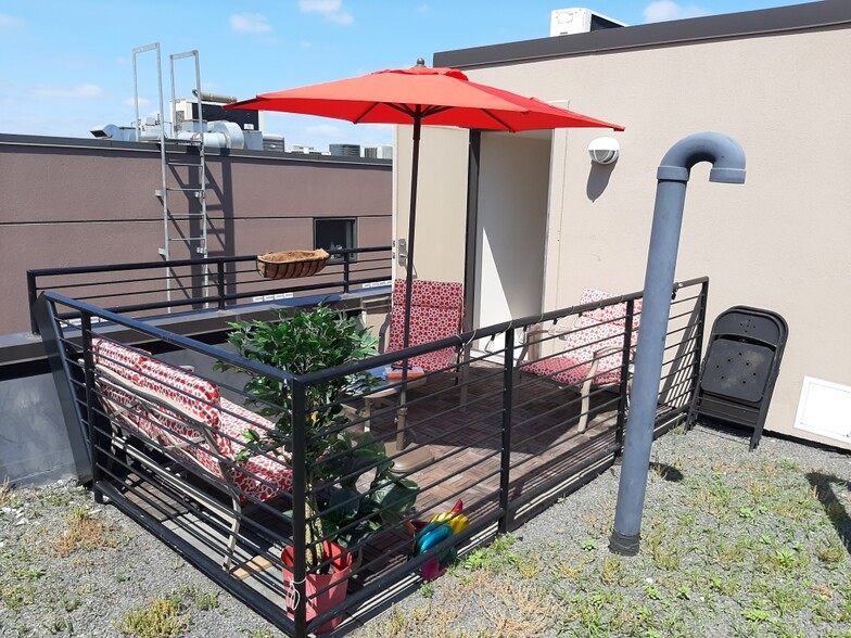 Private Terrace - 1209 13th St NW