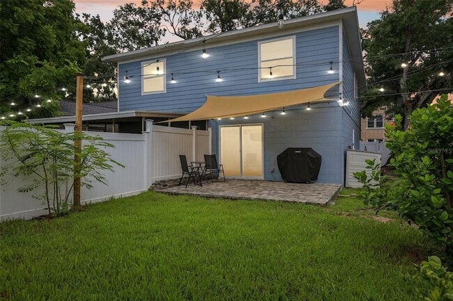 Building Photo - 2405 W Stroud Ave