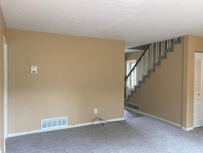 Building Photo - 112 Kristen Ct