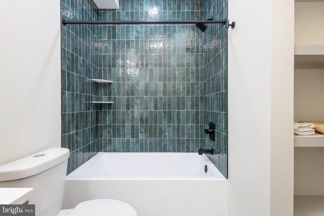 Building Photo - 3116 Clifford St