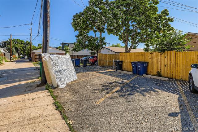Building Photo - 3911 Lipan St