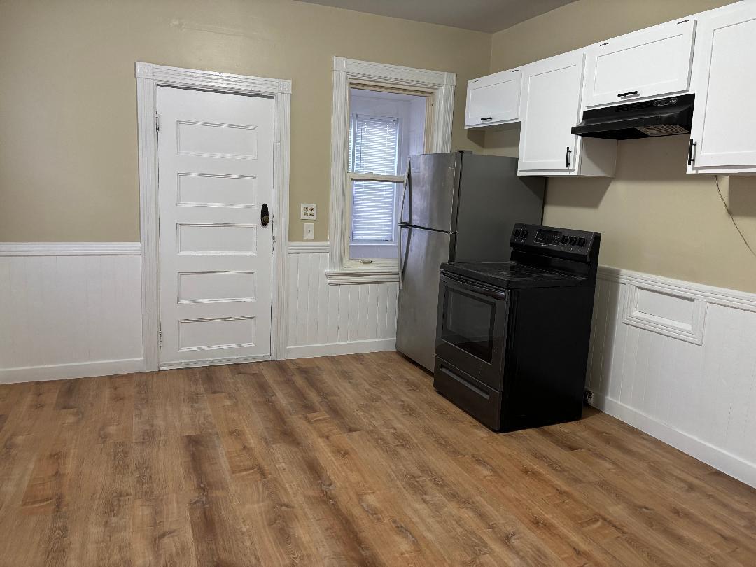 Building Photo - 51 Hamlin St