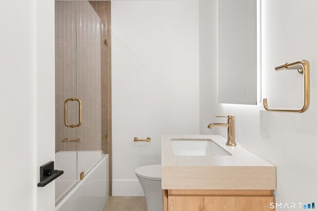 Building Photo - 2 Drumlin Rd