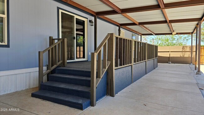 Building Photo - 7408 S 197th Dr