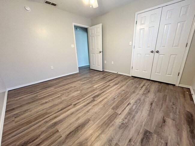 Building Photo - 1118 82nd St