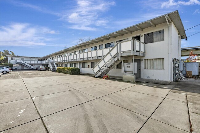 Building Photo - 2nd Floor 1Bed/1Ba Unit in El Cerrito - Re...
