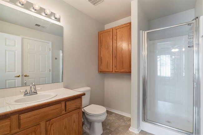 Building Photo - 2 bed, close to Ft Carson, newer paint and...