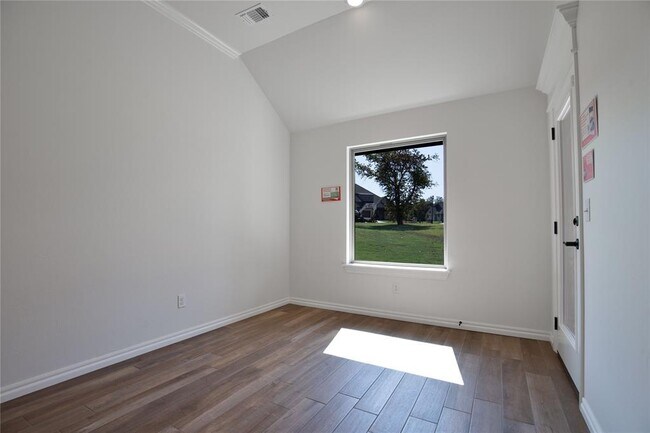 Building Photo - 8800 Tyrion Dr