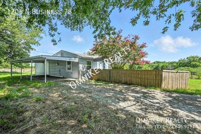 Building Photo - 1206 N Texas 78 Business