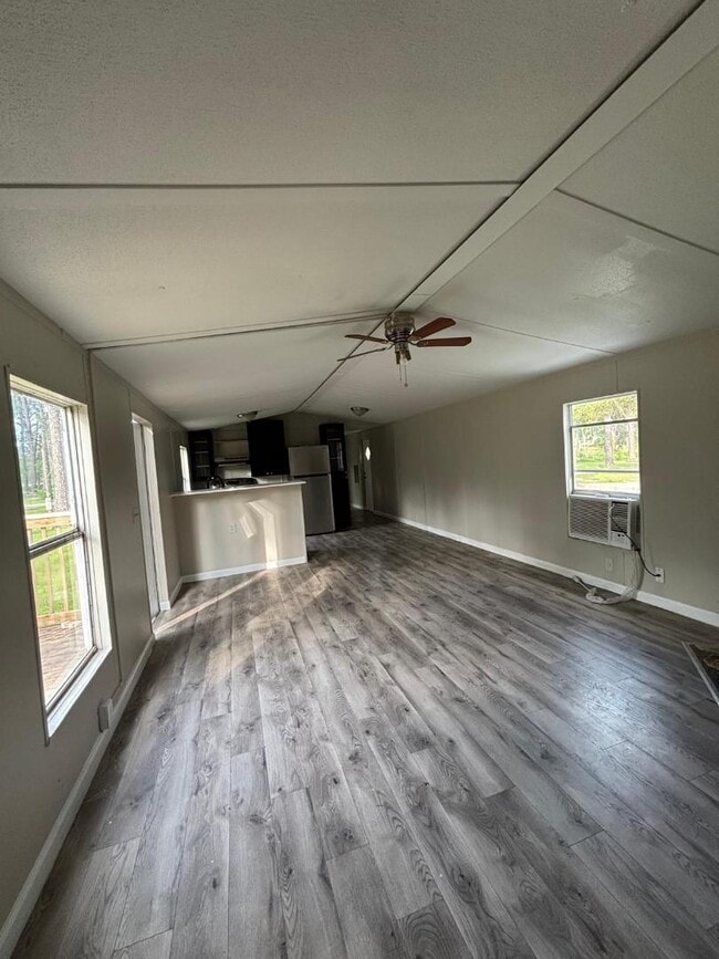 Building Photo - 307 Marcus crt