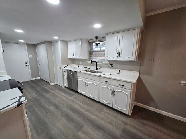 Building Photo - 2012 Ebbtide Ln