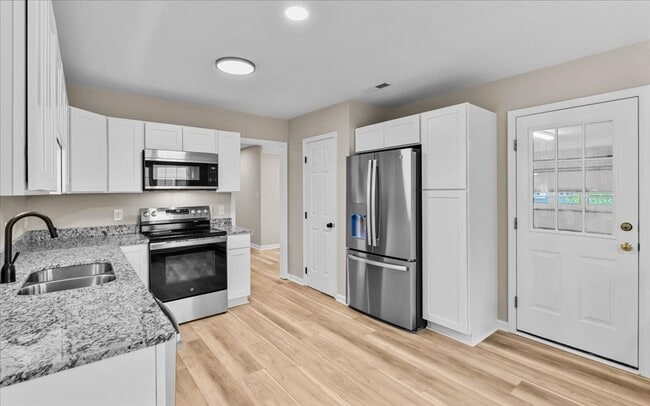 Building Photo - Coming Soon! Single Story Rental in Jamestown's Colony Park!