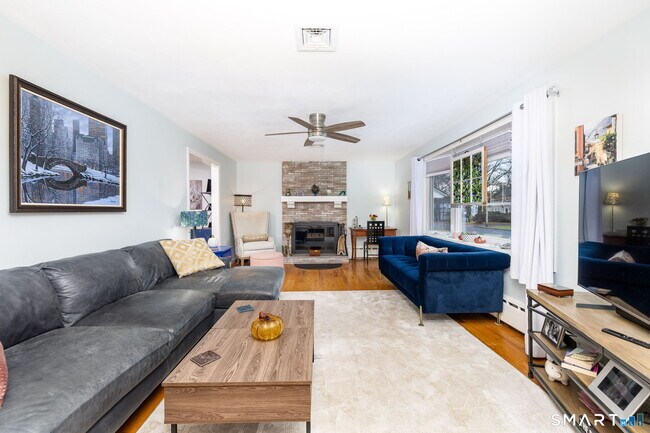 Building Photo - 14 Haynes Rd