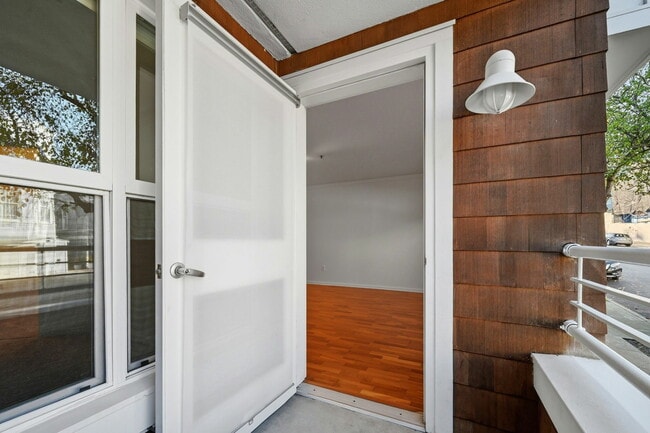 Building Photo - 2001 McAllister St