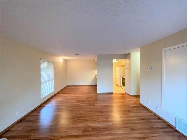 Building Photo - 1732 Sapling Ct