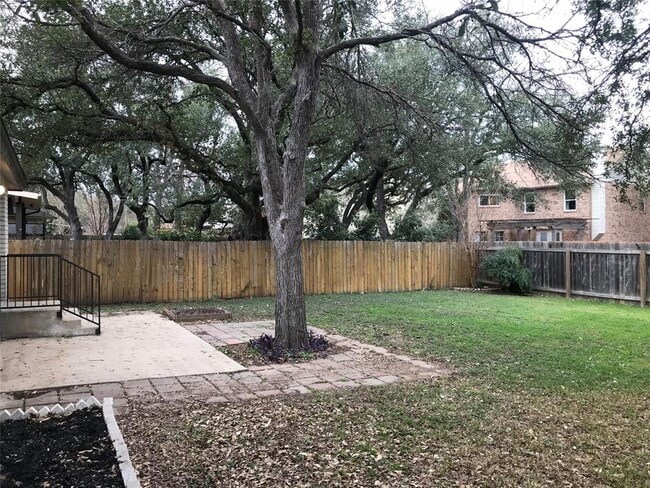 Building Photo - 2013 Jasper Ln