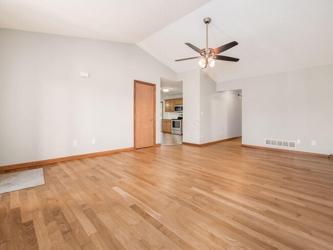 Building Photo - 532 Radcliff Dr