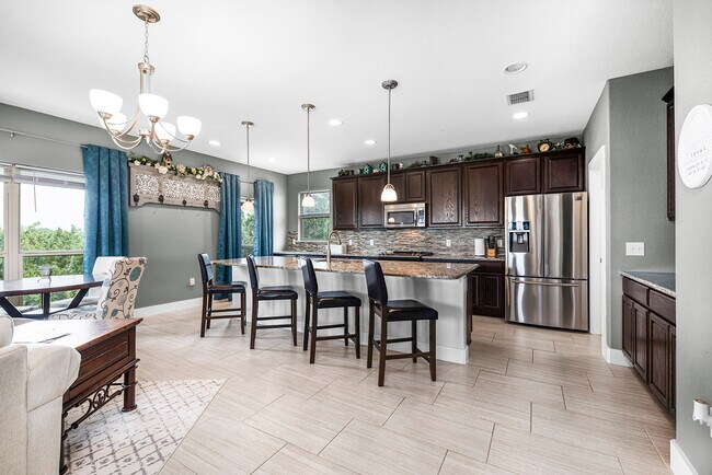 Building Photo - 618 Wagon Wheel Dr